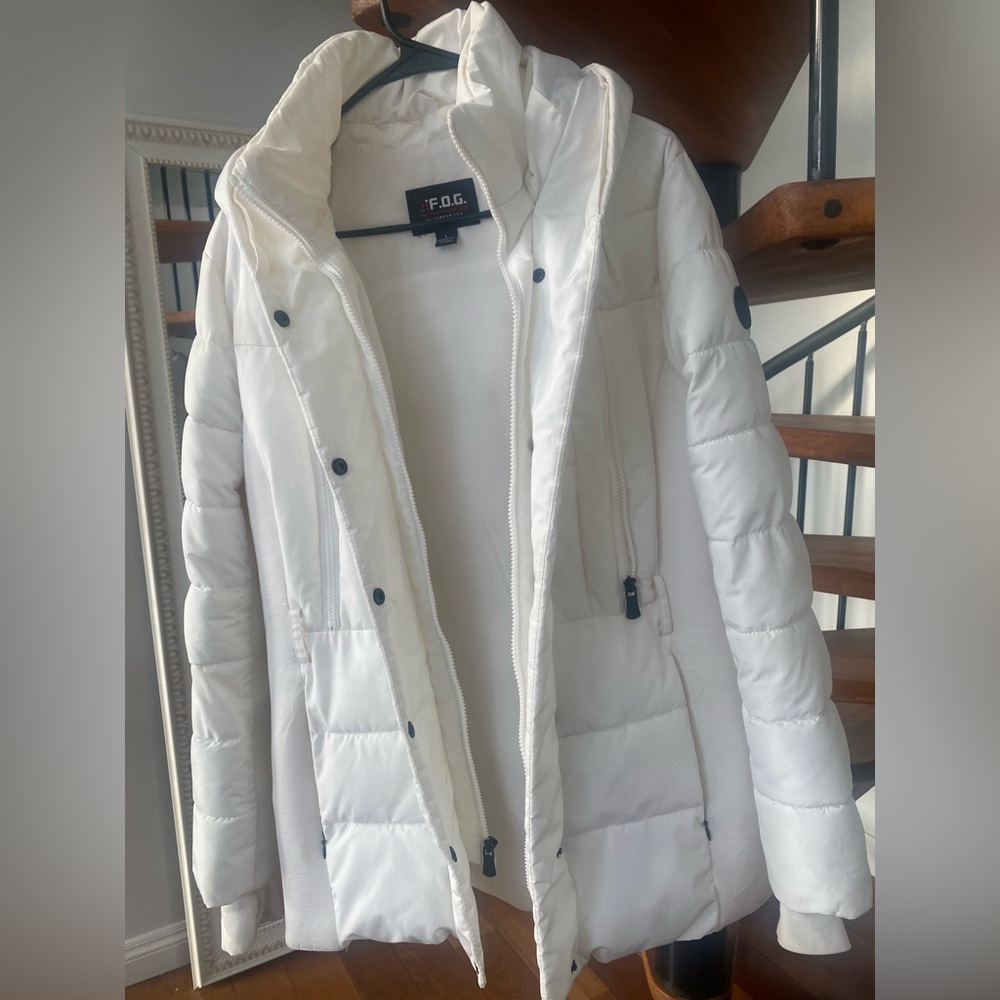 Women's White Puffer Coat-Make an offer! Great for skiing! - Picture 8 of 8